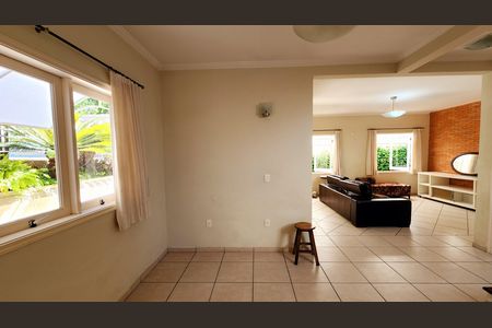 Casa de condomínio à venda com 279m², 3 quartos e 1 vagaSala