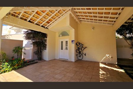 Casa de condomínio à venda com 279m², 3 quartos e 1 vagaGaragem
