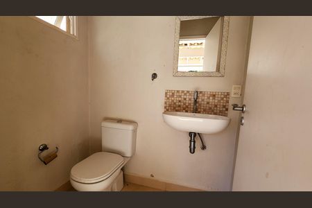 Casa de condomínio à venda com 279m², 3 quartos e 1 vagaBanheiro Externo