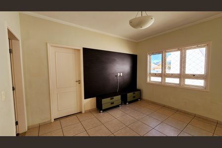 Casa de condomínio à venda com 279m², 3 quartos e 1 vagaSala de TV