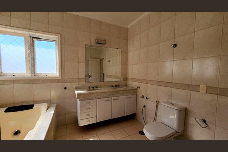 Casa de condomínio à venda com 279m², 3 quartos e 1 vagaBanheiro Suíte master