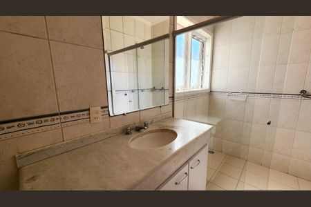 Casa de condomínio à venda com 279m², 3 quartos e 1 vagaBanheiro da Suíte 3