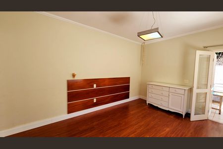 Casa de condomínio à venda com 279m², 3 quartos e 1 vagaSuíte master
