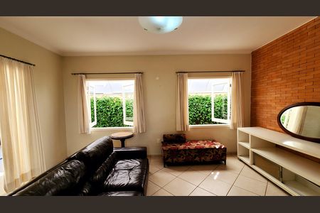 Casa de condomínio à venda com 279m², 3 quartos e 1 vagaSala