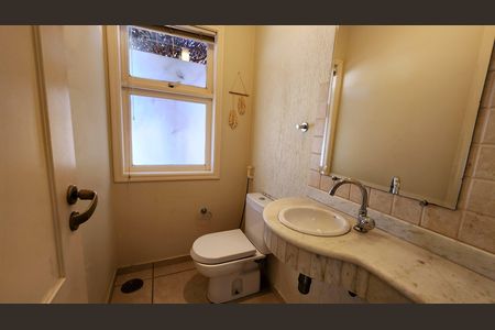 Casa de condomínio à venda com 279m², 3 quartos e 1 vagaLavabo