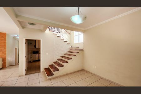 Casa de condomínio à venda com 279m², 3 quartos e 1 vagaSala