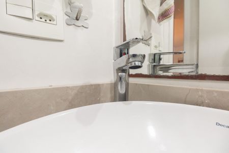 Apartamento à venda com 47m², 2 quartos e 1 vaga Apartamento à venda com 47m², 2 quartos e 1 vagaBanheiro