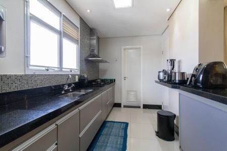 Apartamento à venda com 138m², 3 quartos e 3 vagasCozinha