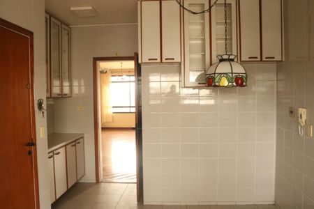 Apartamento à venda com 170m², 4 quartos e 4 vagasCozinha