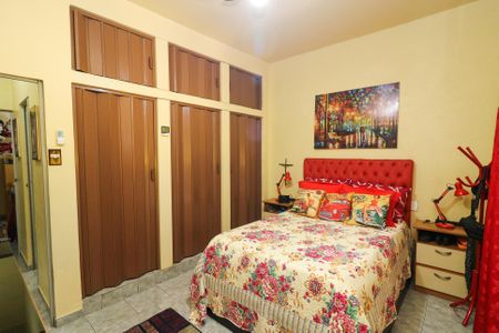 Casa à venda com 126m², 4 quartos e 4 vagas Casa à venda com 126m², 4 quartos e 4 vagasQuarto 1