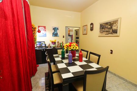 Casa à venda com 126m², 4 quartos e 4 vagas Casa à venda com 126m², 4 quartos e 4 vagasSala de Jantar