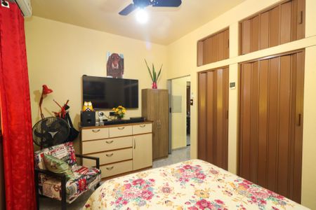 Casa à venda com 126m², 4 quartos e 4 vagas Casa à venda com 126m², 4 quartos e 4 vagasQuarto 1