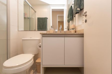 Apartamento à venda com 64m², 2 quartos e 1 vagaBanheiro Social