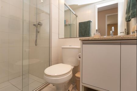 Apartamento à venda com 64m², 2 quartos e 1 vagaBanheiro Social