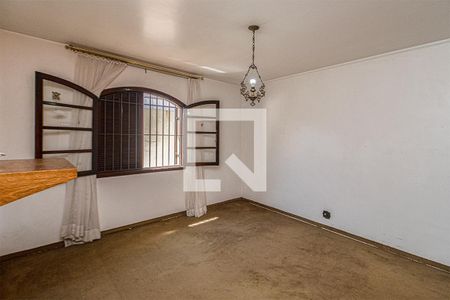 Casa à venda com 262m², 4 quartos e 2 vagasSuíte 2