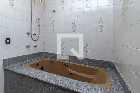 Casa à venda com 262m², 4 quartos e 2 vagasBanheiro da Suíte