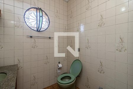 Casa à venda com 262m², 4 quartos e 2 vagasBanheiro Social