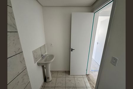 Apartamento à venda com 45m², 2 quartos e 1 vaga Apartamento à venda com 45m², 2 quartos e 1 vagaBanheiro