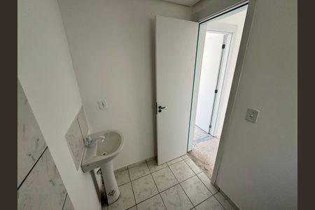 Apartamento à venda com 45m², 2 quartos e 1 vaga Apartamento à venda com 45m², 2 quartos e 1 vagaBanheiro