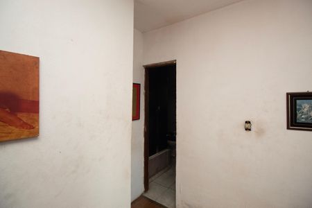 Casa à venda com 200m², 3 quartos e 1 vaga Casa à venda com 200m², 3 quartos e 1 vagaCorredor