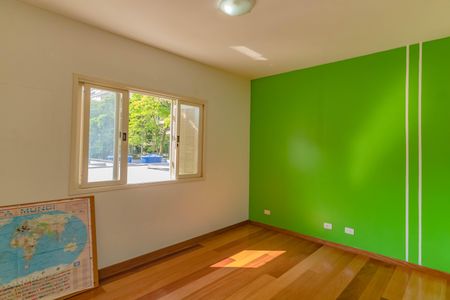 Casa à venda com 484m², 5 quartos e 6 vagasQuarto 6