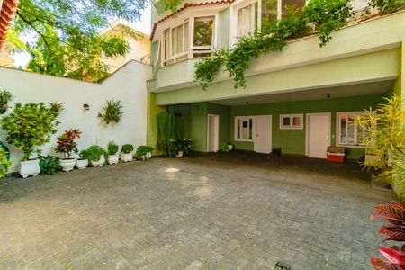 Casa à venda com 484m², 5 quartos e 6 vagasGaragem
