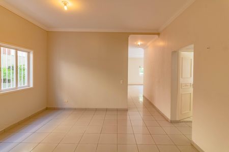 Casa à venda com 484m², 5 quartos e 6 vagasSala 2