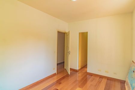 Casa à venda com 484m², 5 quartos e 6 vagasQuarto 6