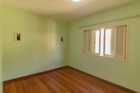 Casa à venda com 484m², 5 quartos e 6 vagasQuarto 7