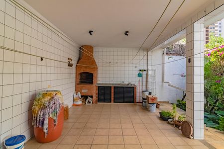 Casa à venda com 484m², 5 quartos e 6 vagasÁrea comum