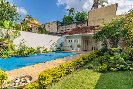 Casa à venda com 484m², 5 quartos e 6 vagasÁrea comum