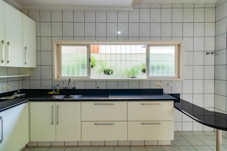 Casa à venda com 484m², 5 quartos e 6 vagasCozinha