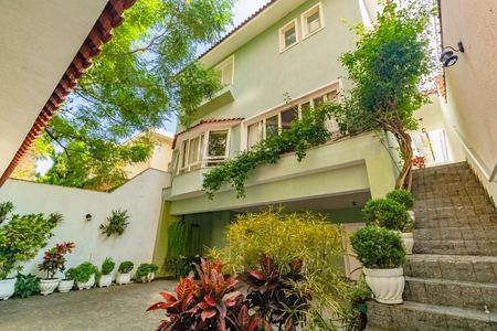 Casa à venda com 484m², 5 quartos e 6 vagasFachada