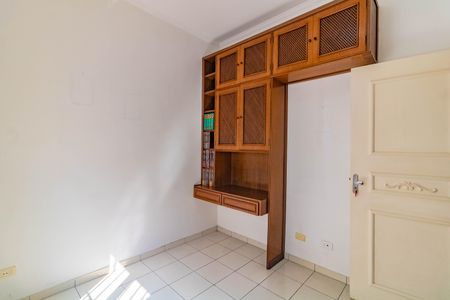 Casa à venda com 484m², 5 quartos e 6 vagasQuarto 