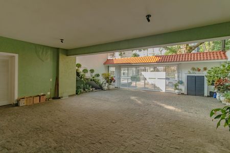 Casa à venda com 484m², 5 quartos e 6 vagasGaragem