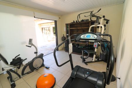 Casa para alugar com 499m², 5 quartos e 4 vagasAcademia