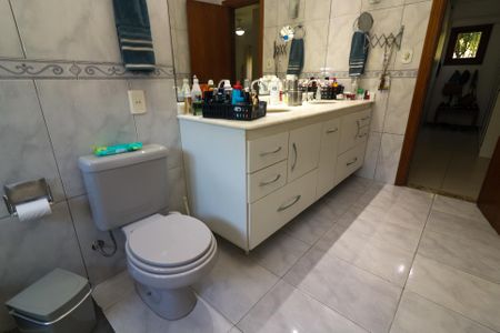 Casa para alugar com 499m², 5 quartos e 4 vagasBanheiro da Suíte