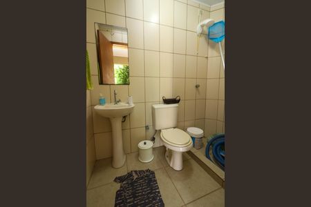 Casa para alugar com 499m², 5 quartos e 4 vagasBanheiro de serviço