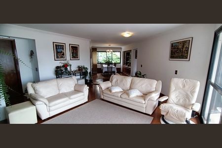 Apartamento à venda com 174m², 4 quartos e 2 vagas Apartamento à venda com 174m², 4 quartos e 2 vagasSala