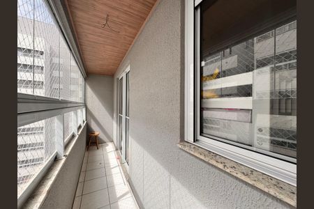 Apartamento à venda com 65m², 2 quartos e 1 vagaSacada