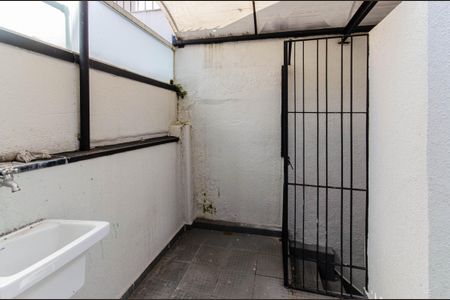 Casa para alugar com 230m², 2 quartos e 2 vagasÁrea de Serviço