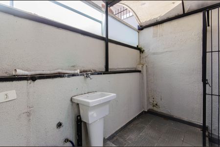 Casa para alugar com 230m², 2 quartos e 2 vagasÁrea de Serviço