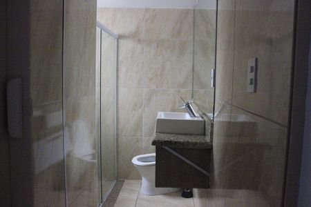 Casa para alugar com 79m², 2 quartos e sem vagaBanheiro social
