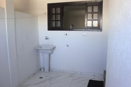 Casa para alugar com 79m², 2 quartos e sem vagaLavanderia