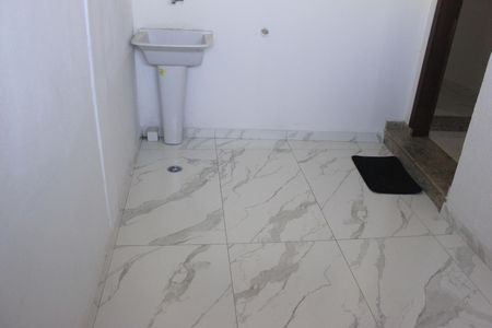 Casa para alugar com 79m², 2 quartos e sem vagaLavanderia