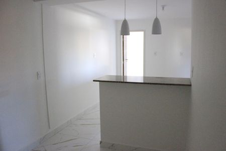 Casa para alugar com 79m², 2 quartos e sem vagaSala