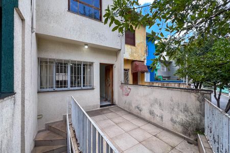 Casa para alugar com 68m², 2 quartos e 1 vagaVaranda