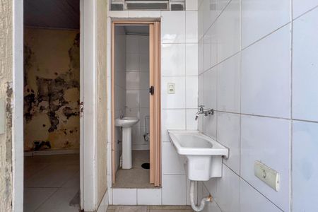 Casa para alugar com 68m², 2 quartos e 1 vagaÁrea de Serviço