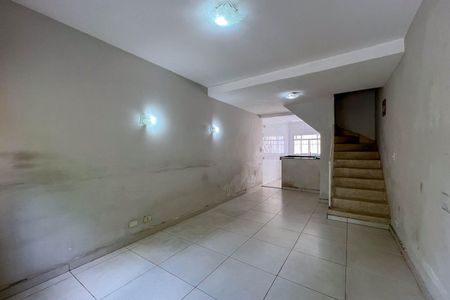 Casa para alugar com 68m², 2 quartos e 1 vagaSala