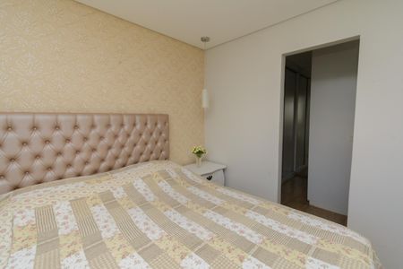 Apartamento à venda com 105m², 4 quartos e 2 vagas Apartamento à venda com 105m², 4 quartos e 2 vagasSuíte